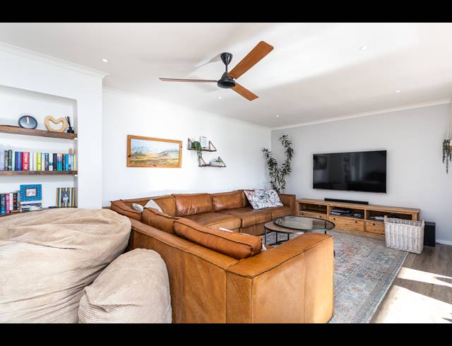 4 BEDROOM HOUSE FOR SALE IN FLAMINGO VLEI